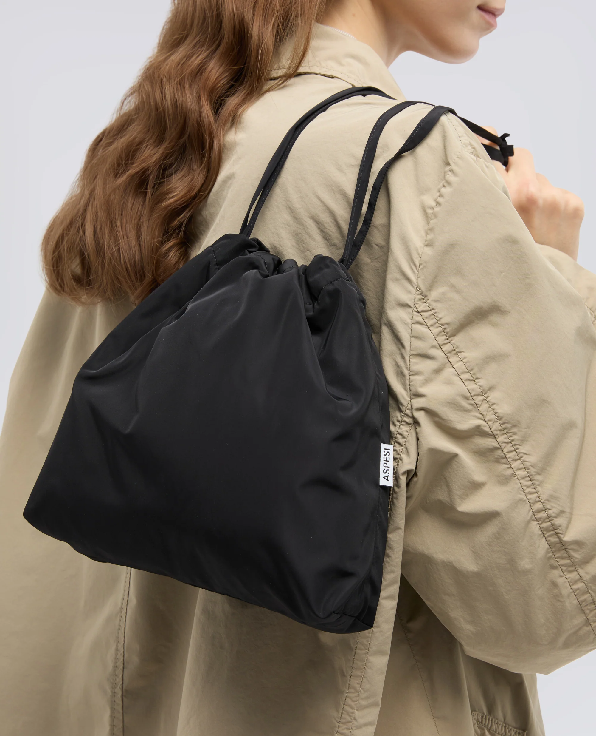 BORSA A SACCHETTO CON TRACOLLA - NERO - Image 3