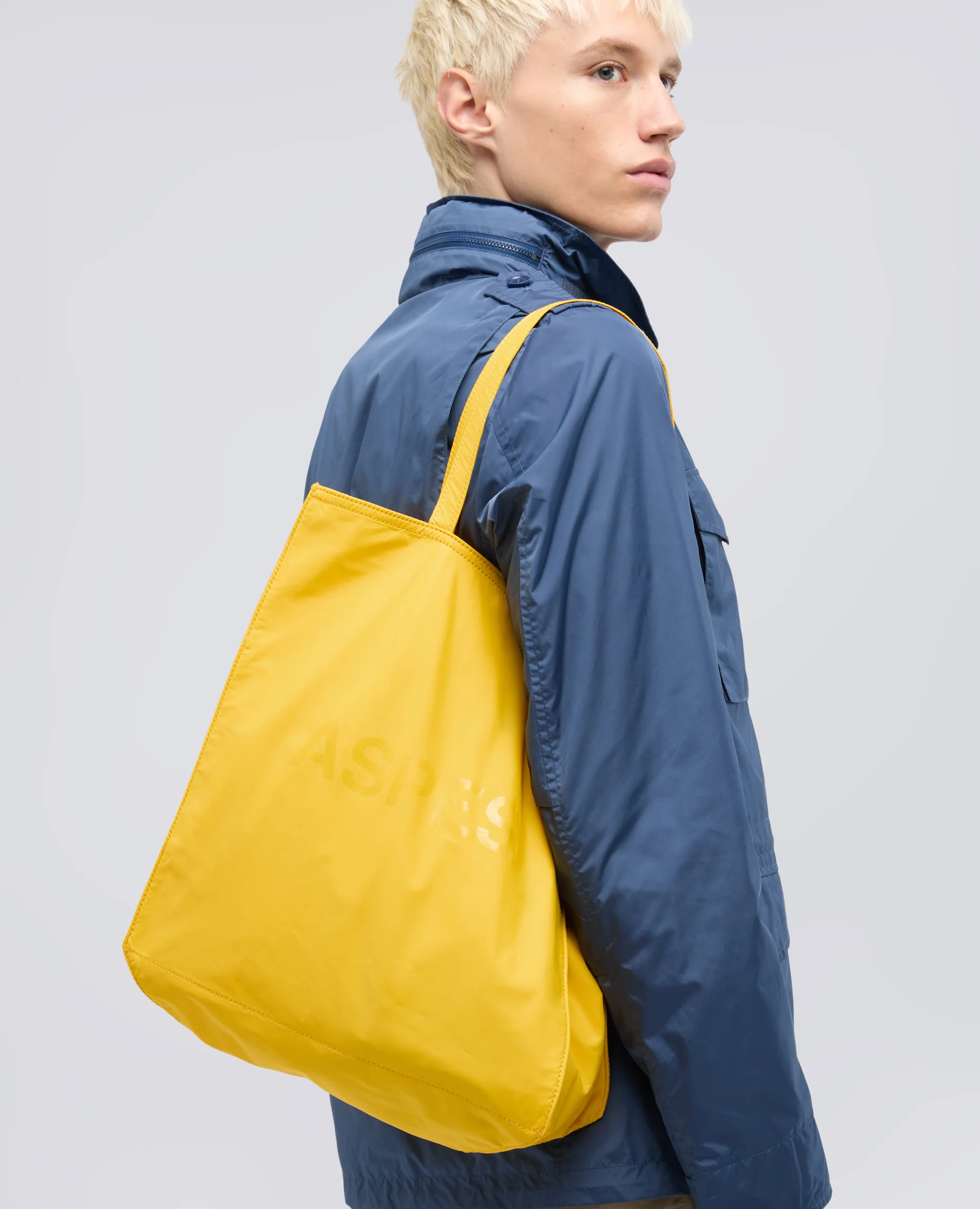 BORSA SHOPPING IN NYLON - SENAPE - Image 4