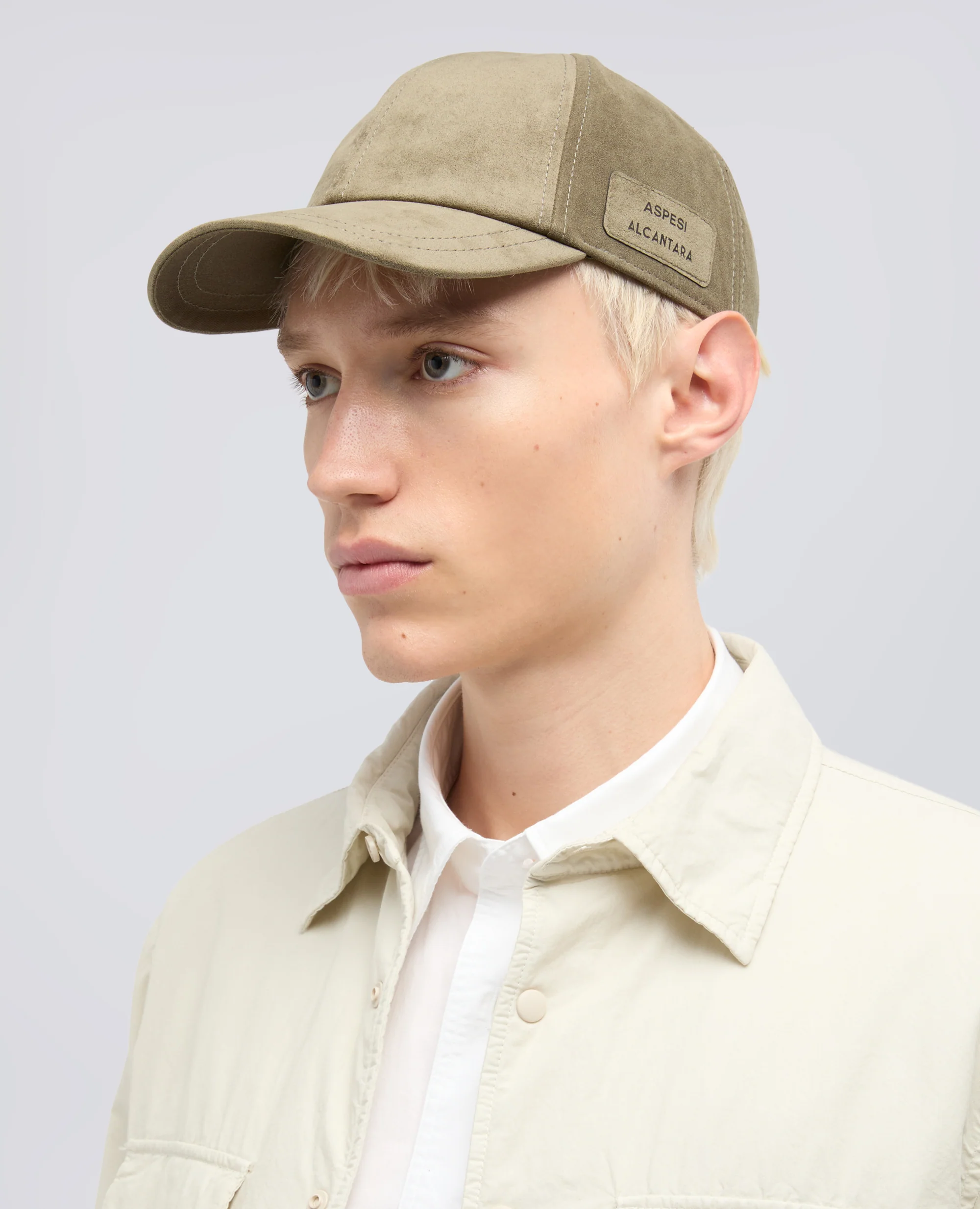 CAPPELLO IN ALCANTARA® CON VISIERA - OLIVA - Image 2