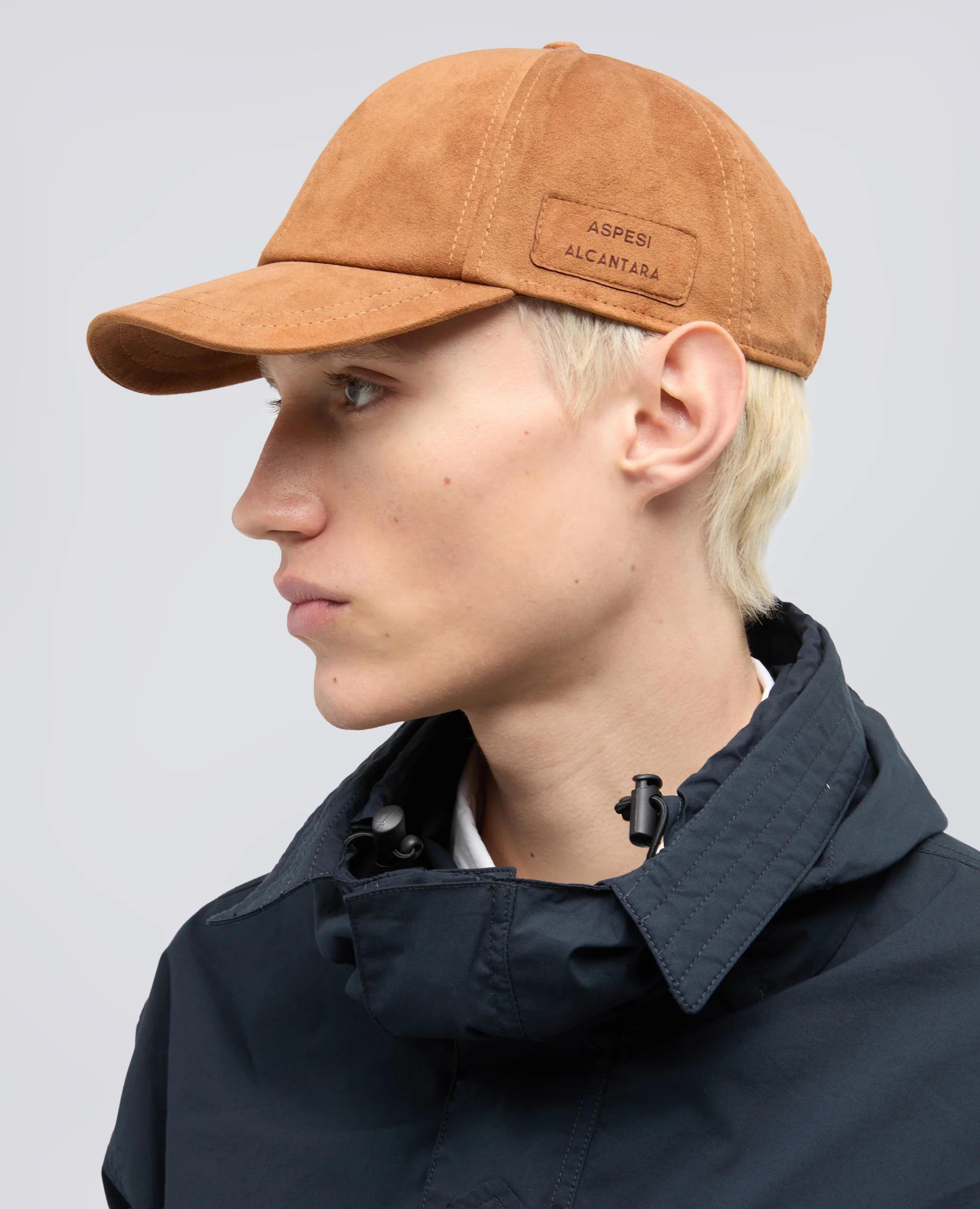 CAPPELLO IN ALCANTARA® CON VISIERA - RUGGINE - Image 2
