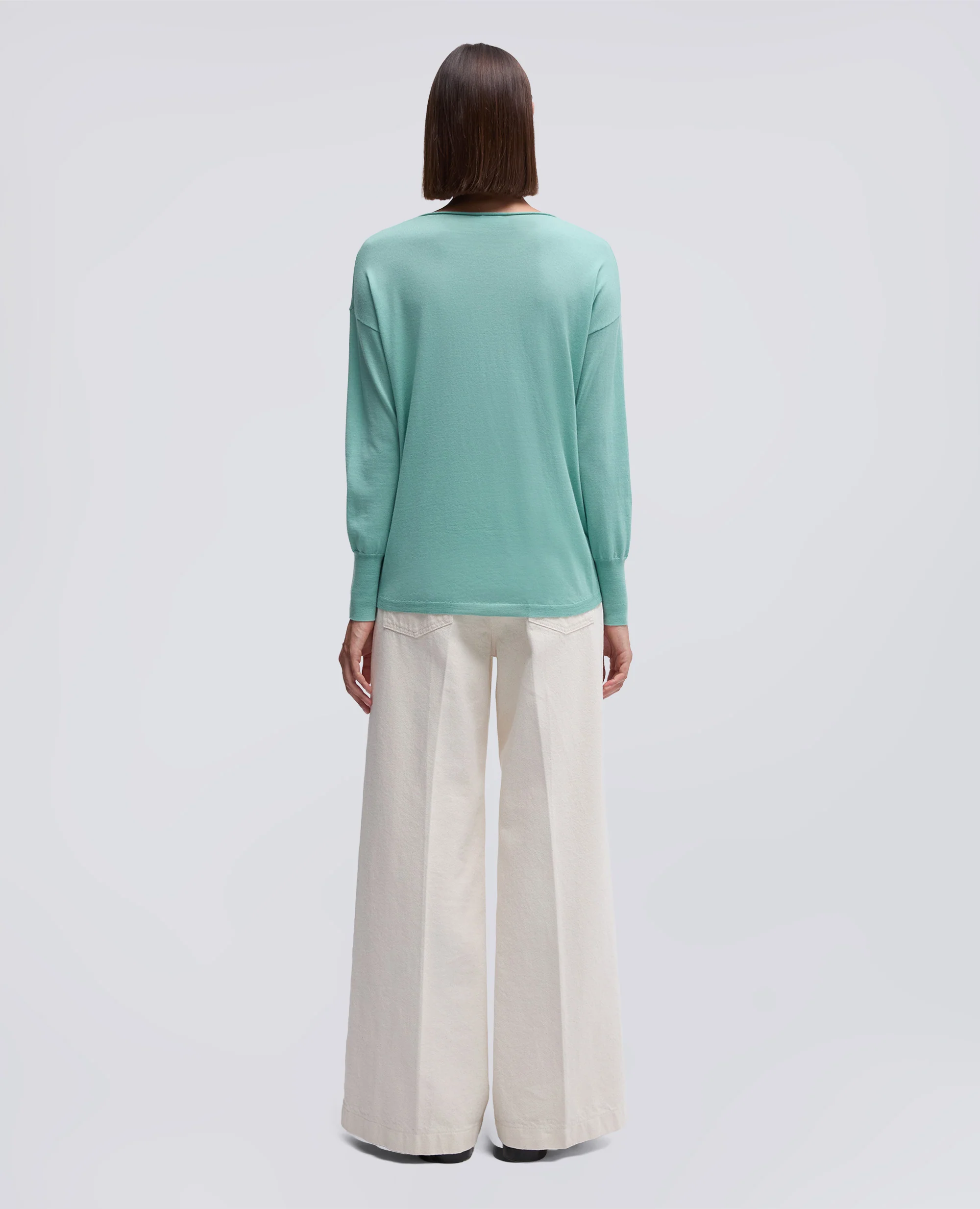 MAGLIA CON SCOLLO A BARCA IN LANA MERINO - ACQUA - Image 3