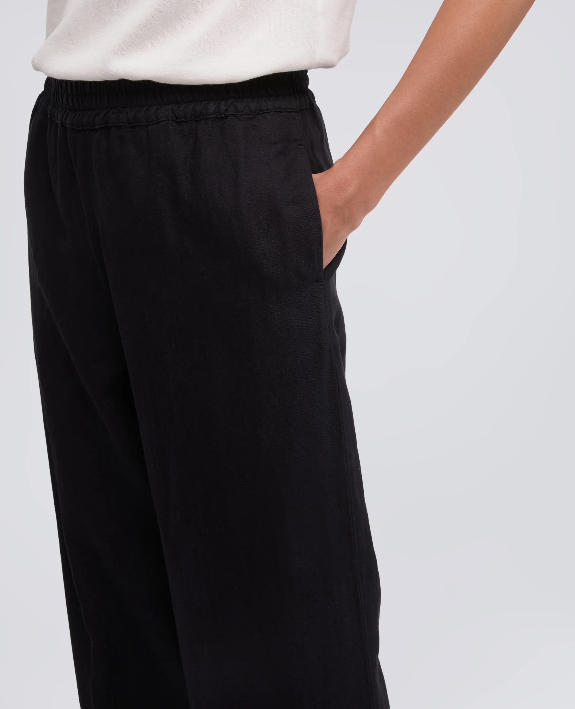 PANTALONE IN GABARDINE IN COTONE E LINO FIAMMATO TINTO CAPO - NAVY - Image 4