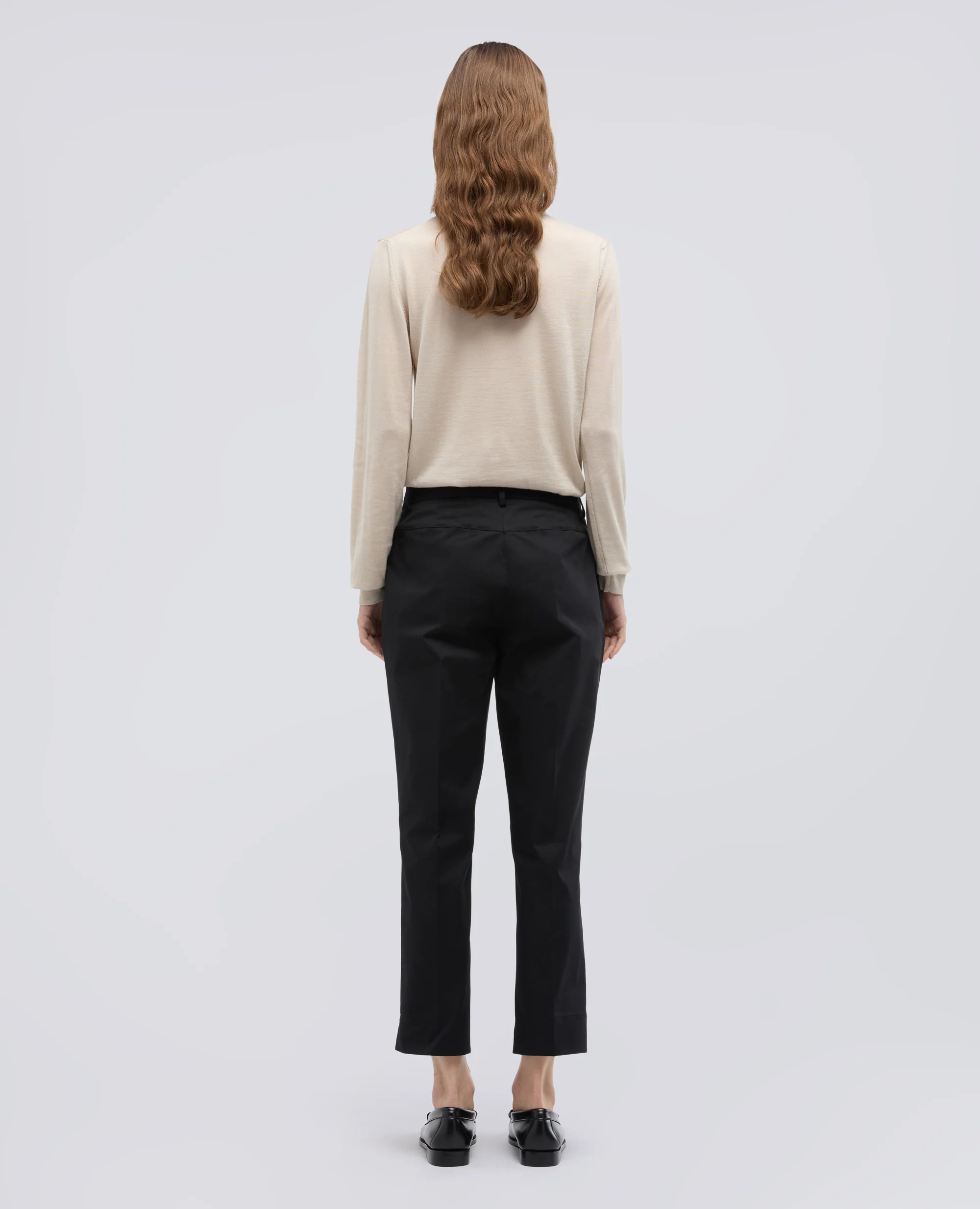 PANTALONE CAPRI IN TWILL DI COTONE STRETCH - NERO - Image 3